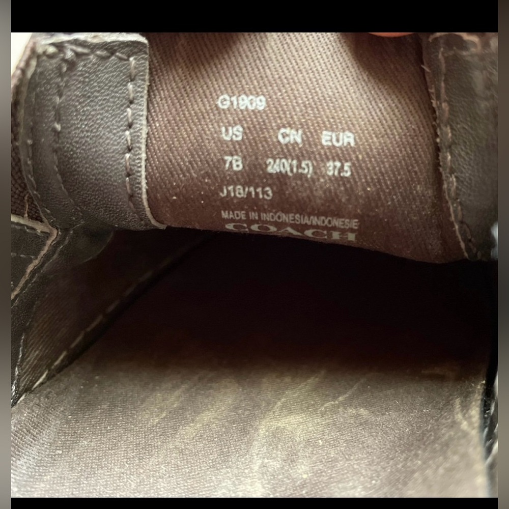 Shoes - Picture 2 of 6